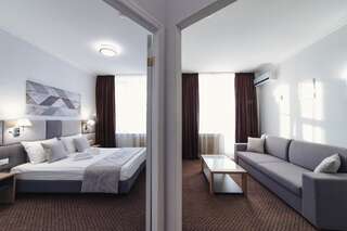 Гостиница Иж Отель Ижевск Улучшенный двухместный номер с 1 кроватью-8